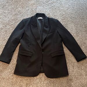 boa. Black Single-Button Blazer